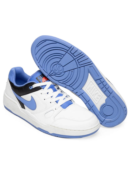 Tênis Nike Full Force